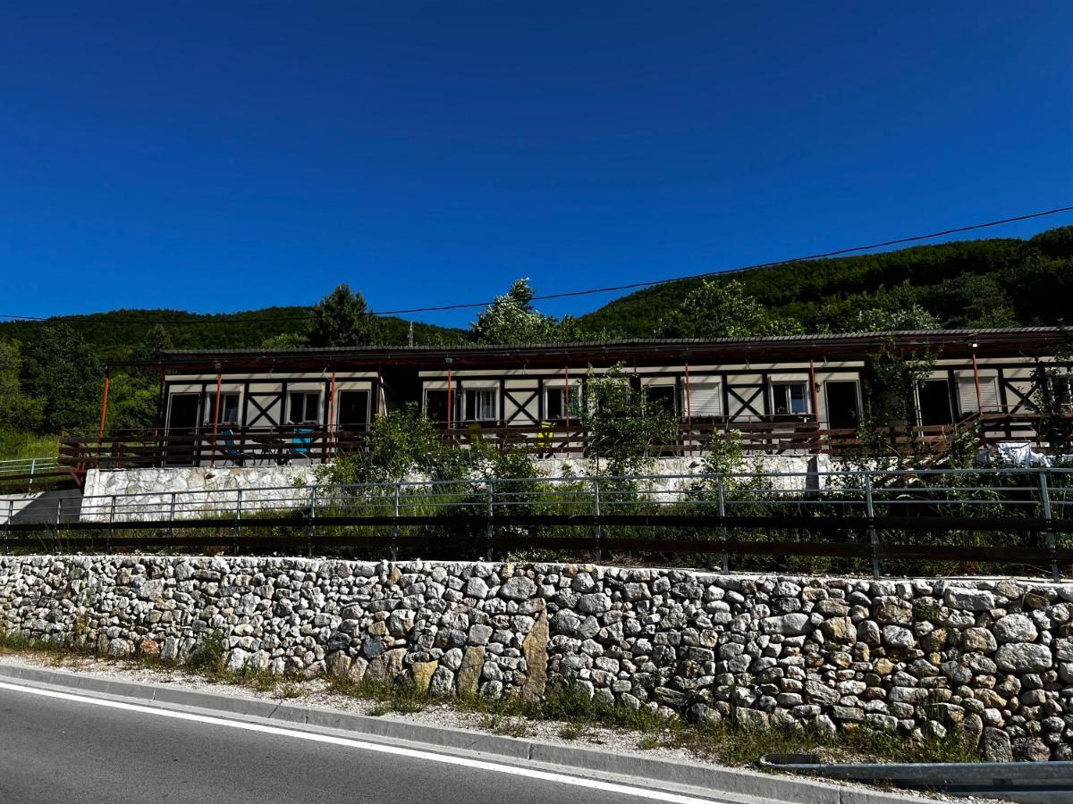 Вілла Glamping Lovcen Njegusi Екстер'єр фото