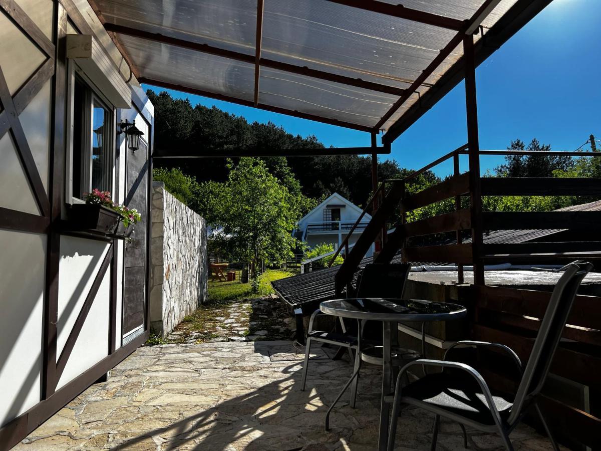 Вілла Glamping Lovcen Njegusi Екстер'єр фото